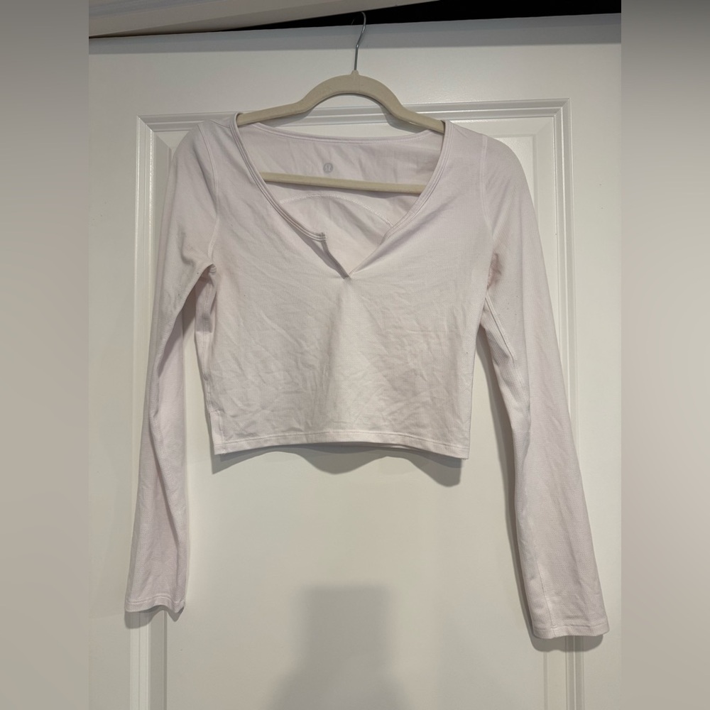 Lululemon Cropped White V-Neck Shirt